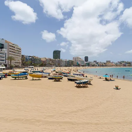 On Playa De Canteras